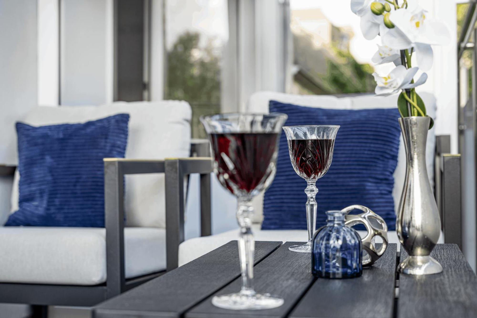 Excellence Deluxe Suite Mit Balkon & Stadtblick - Zentral An Der Messe Essen Exterior photo